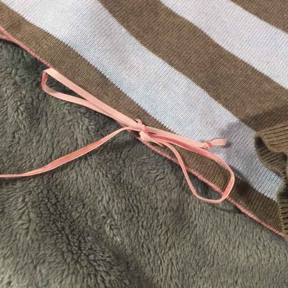 brown and blue light sweater - Picture 2 of 4